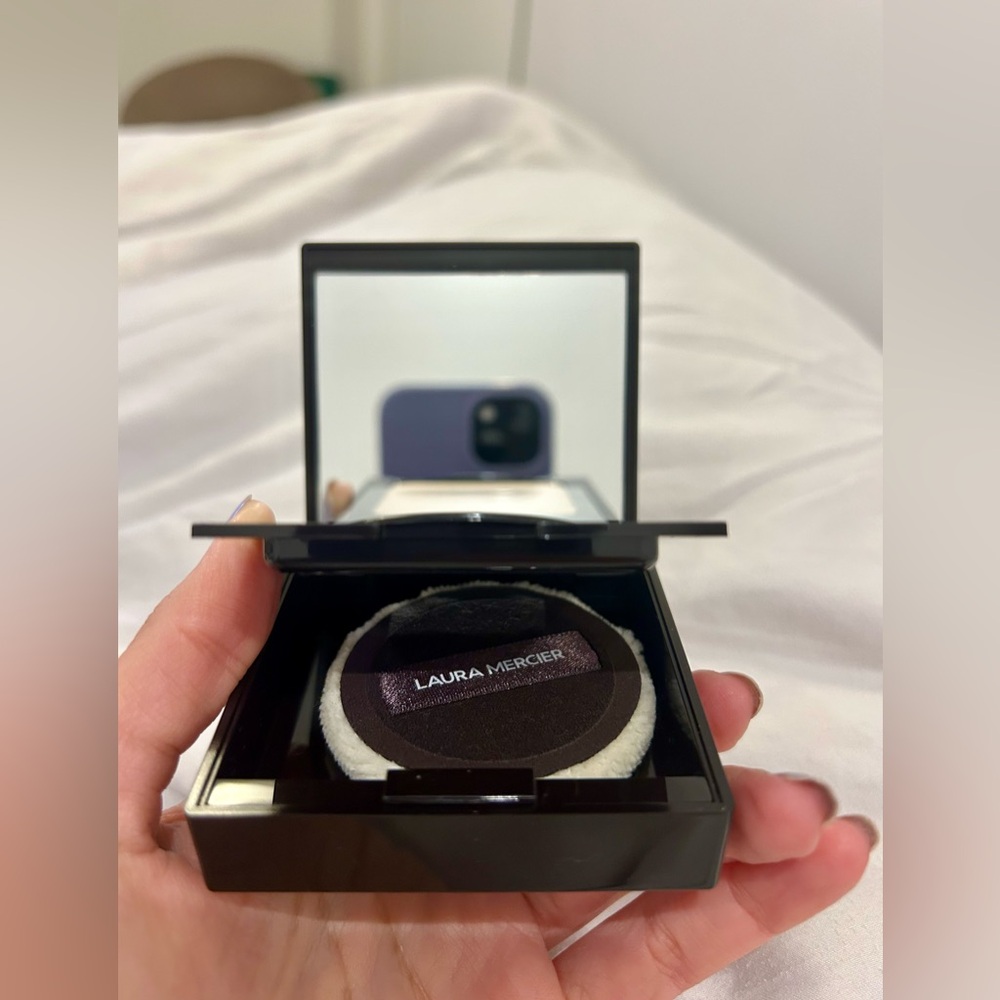NWT Laura Mercier Translucent Compact Setting Powder - Picture 11 of 13